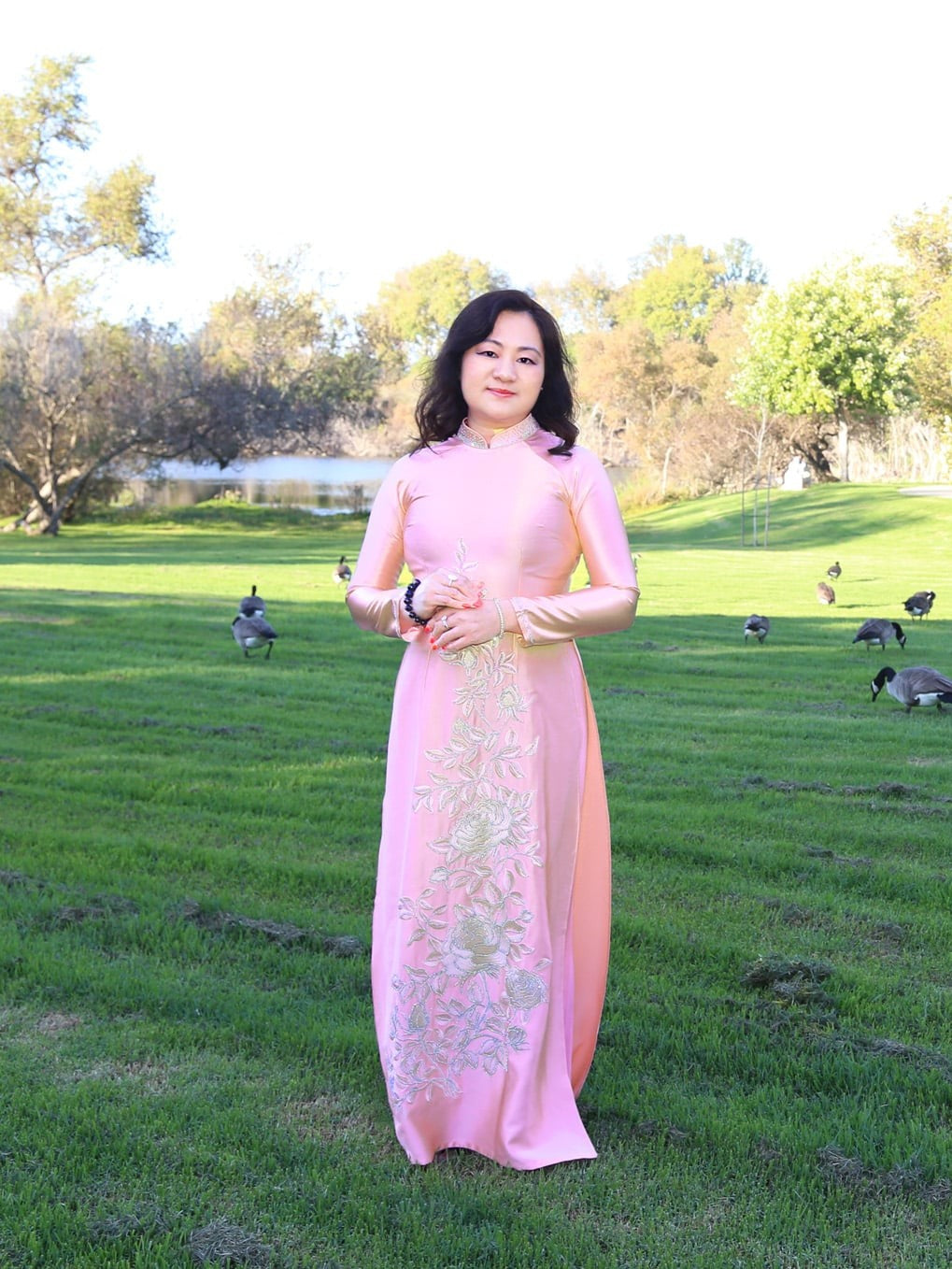 RB-15: Ao Dai 9999 rhinestone embellishment high end.