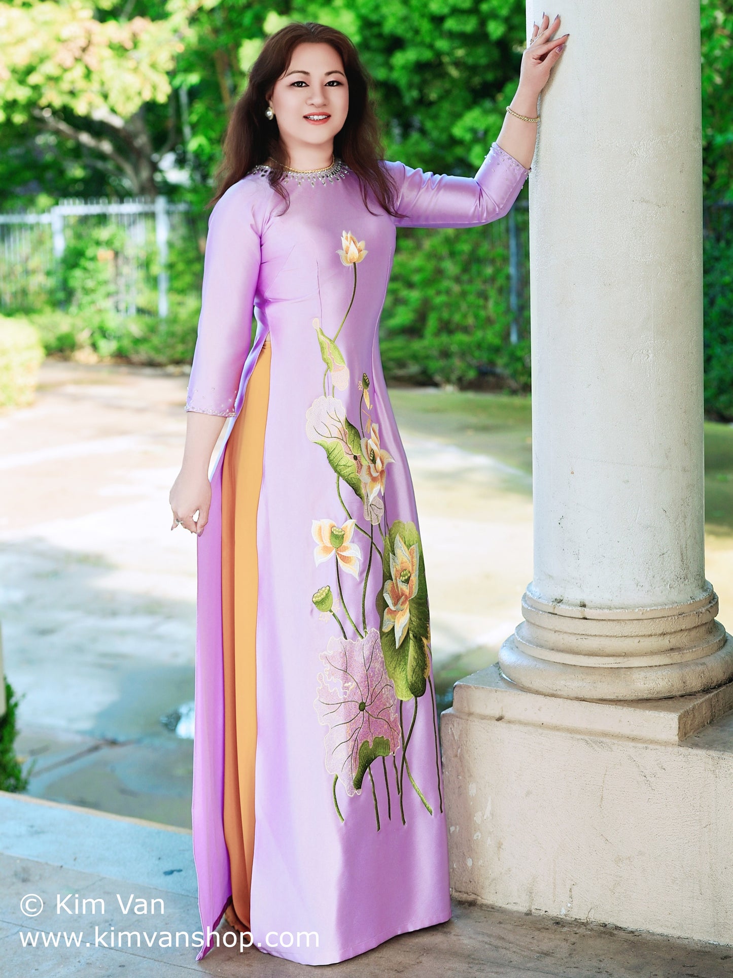 9999TCC-2: Ao Dai theu 9999 cao cap, thiet ke