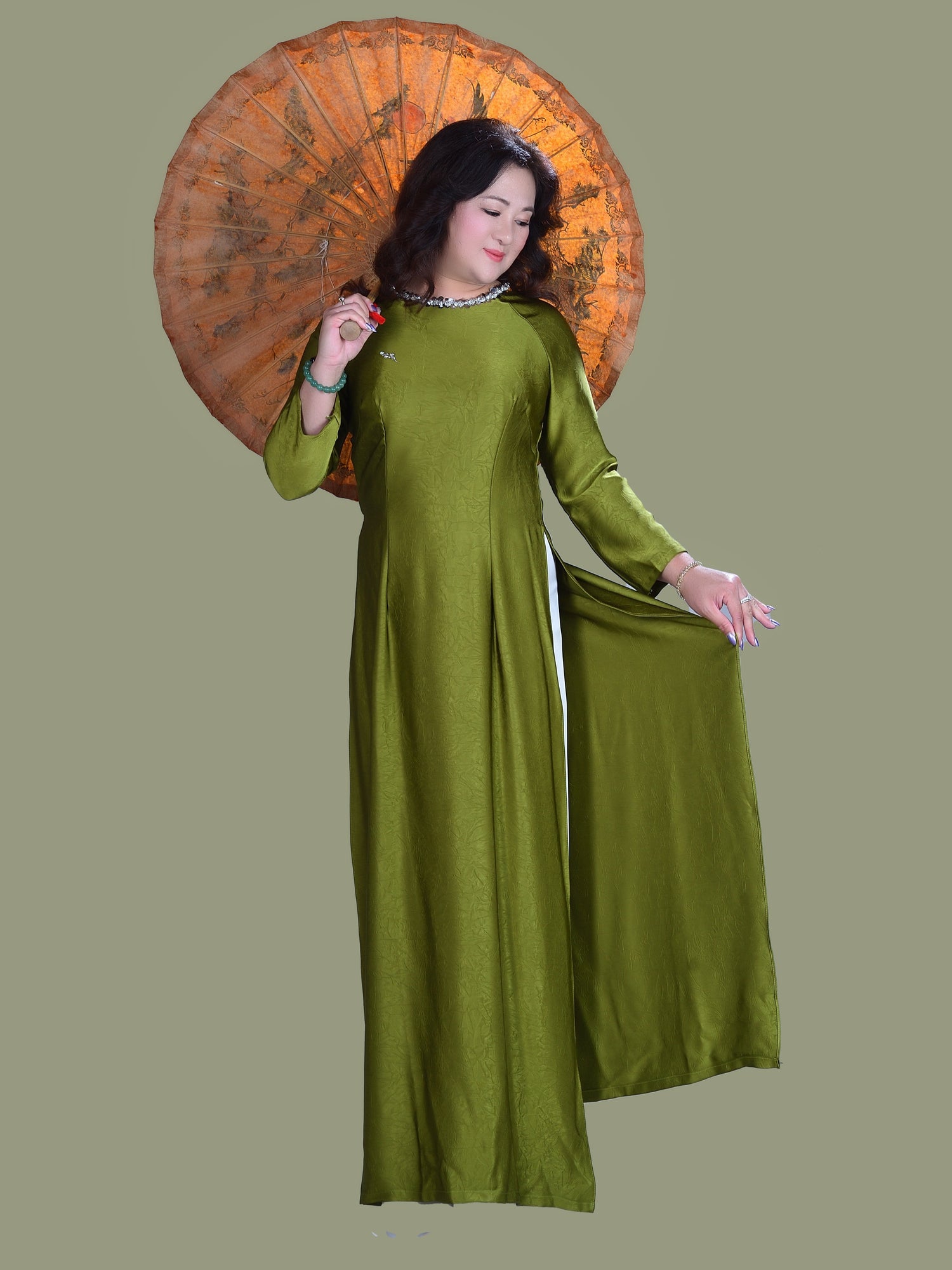 Women Simple (Ao Dai Don Gian)