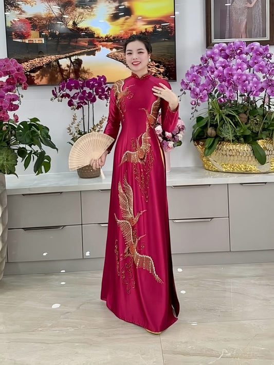 RB-14: Ao Dai 9999 hac, dinh nhieu da, pha le.