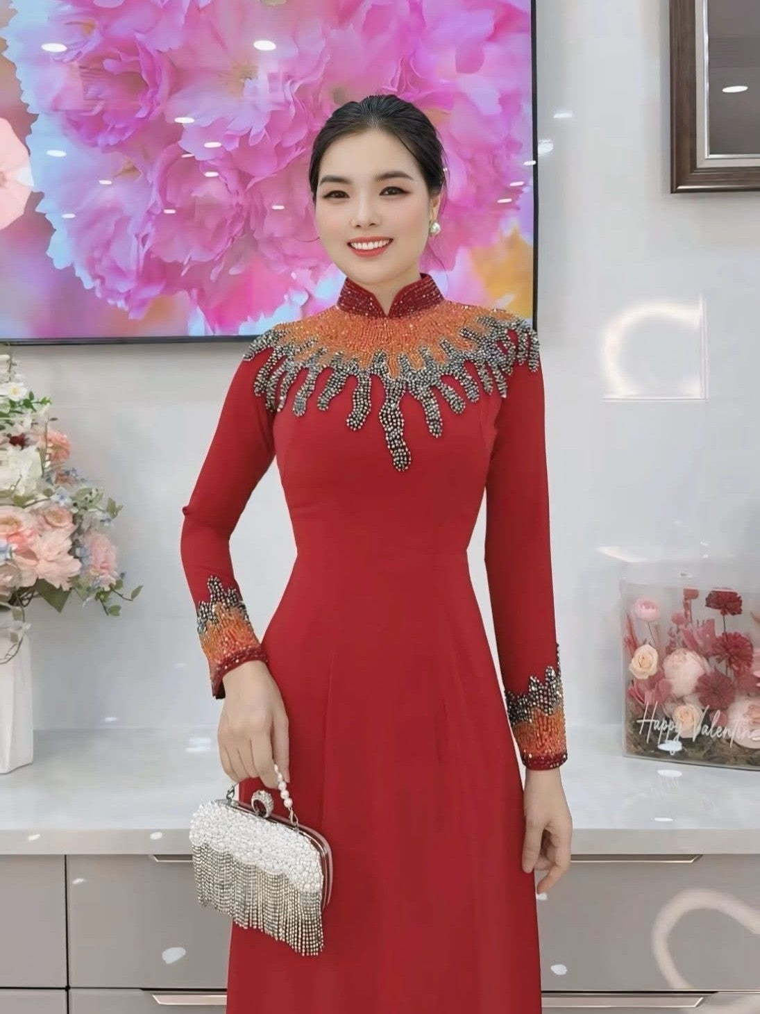 Stone-1: Ao Dai dinh da co va tay.