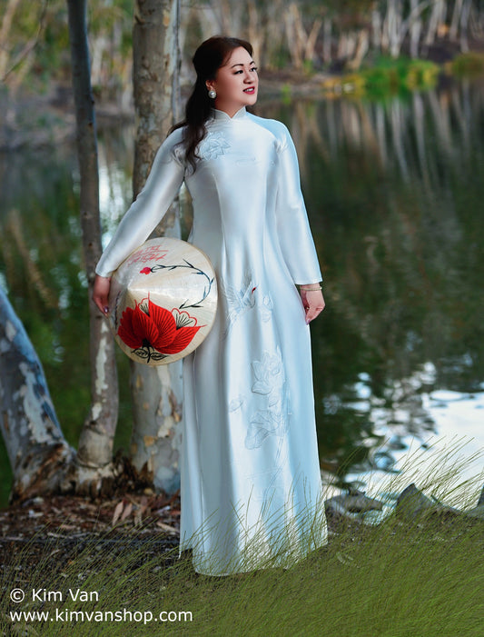 W9999-T1: Ao Dai Trang, theu 9999